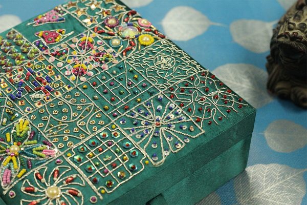 8 x 8 x 3 inch Green Embroidered Geometric Zari Box