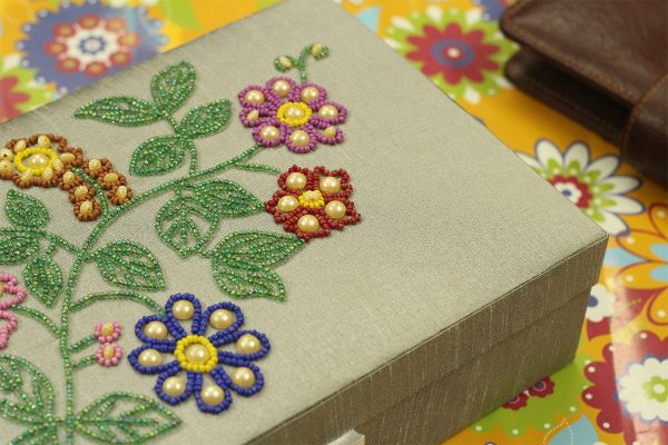 10 x 7 x 3 inch Silver Embroidered Floral Zari Box