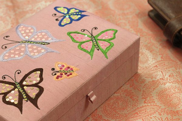 10 x 7 x 3 inch Pink Embroidered Animal Zari Box