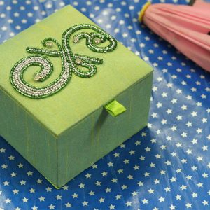 4 x 4 x 2.5 inch Green Embroidered Geometric Zari Box