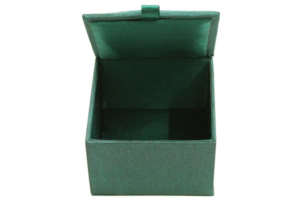 4 x 4 x 2.5 inch Green Embroidered Geometric Zari Box