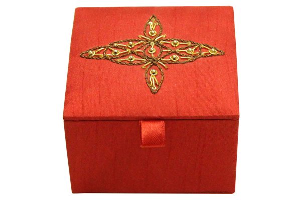 4 x 4 x 2.5 inch Red Embroidered Floral Zari Box