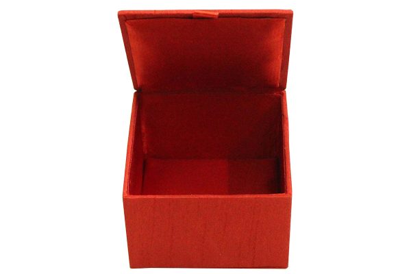 4 x 4 x 2.5 inch Red Embroidered Floral Zari Box