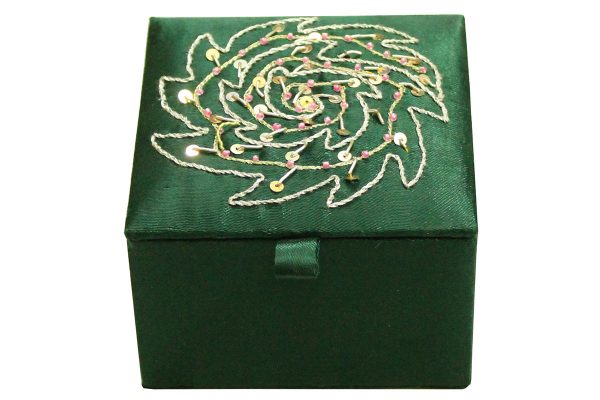 4 x 4 x 2.5 inch Green Embroidered Floral Zari Box