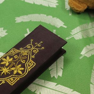 8 x 2.5 x 1 inch Purple Embroidered Floral Zari Box