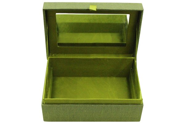 7.5 x 5 x 3 inch Green Embroidered Floral Zari Box