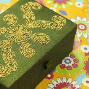 7.5 x 5 x 3 inch Green Embroidered Floral Zari Box