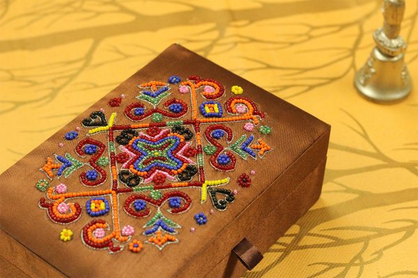 7.5 x 5 x 2.5 inch Brown Embroidered Geometric Zari Box