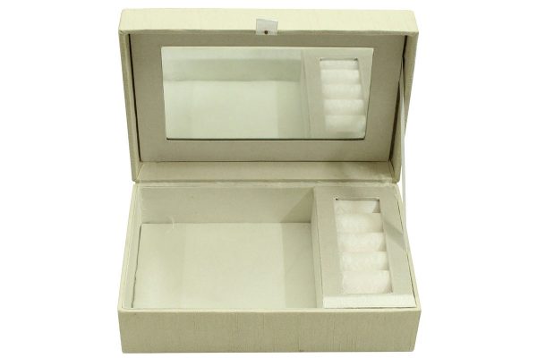 7.5 x 5 x 2.5 inch White Embroidered Floral Zari Box