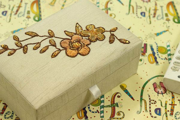 7.5 x 5 x 2.5 inch White Embroidered Floral Zari Box