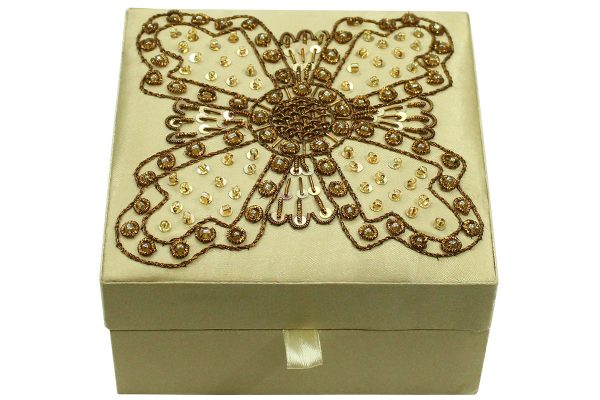 5 x 5 x 2.5 inch White Embroidered Floral Zari Box