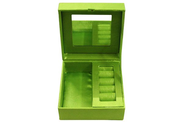 5 x 5 x 2.5 inch Green Embroidered Floral Zari Box